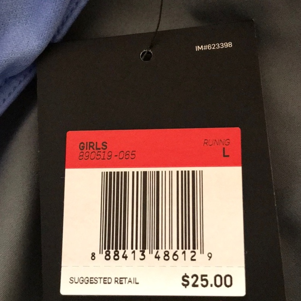 NIKE GIRLS RUNNING SHORTS - Picture 6 of 6